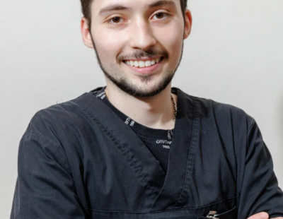 Лавушев Дмитрий Михайлович стоматолог-хирург Калининград
